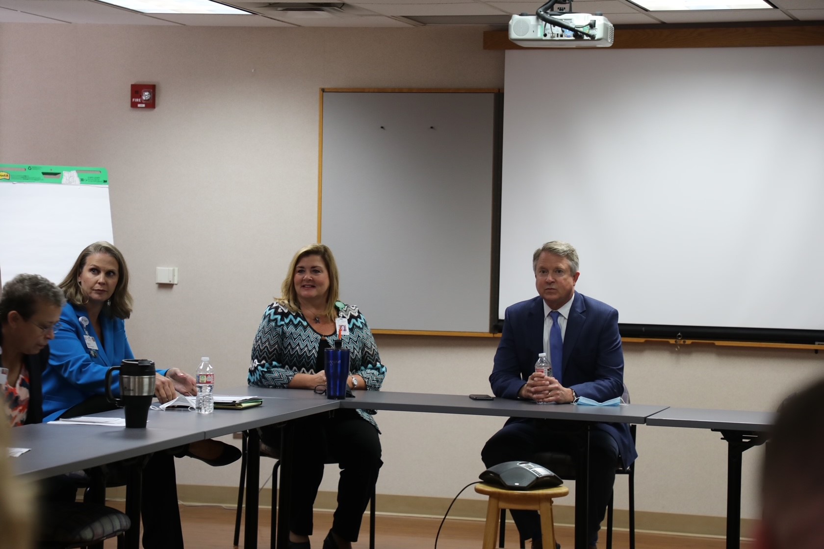 PHOTOS Sen. Marshall Tours Geary Community Hospital Senator Roger